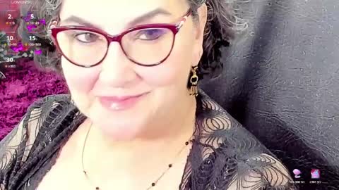 Snapshot of cataleya_mom_ chatting on May 2026 04:08:01 AM cataleya online show from May 2026 04:08:01 AM