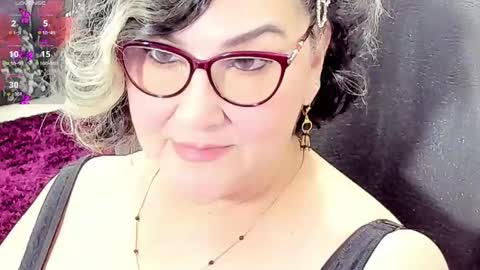 Snapshot of cataleya_mom_ chatting on May 2026 02:52:01 AM cataleya online show from May 2026 02:52:01 AM