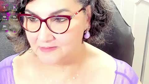 Snapshot of cataleya_mom_ chatting on May 2026 08:06:02 PM cataleya online show from May 2026 08:06:02 PM