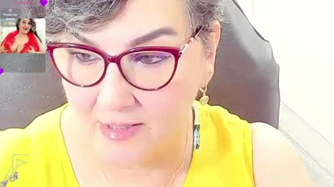 Snapshot of cataleya_mom_ chatting on July 2026 01:38:02 AM cataleya online show from July 2026 01:38:02 AM