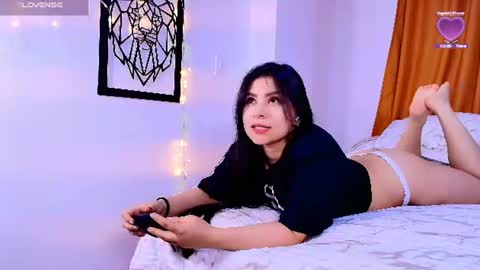 Snapshot of cataliina_santhana chatting on June 2026 01:17:01 AM Catalina online show from June 2026 01:17:01 AM