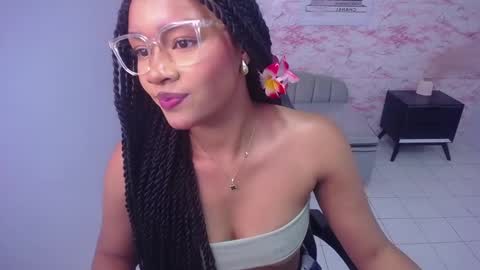 catalina25_t online show from February 2025 01:44:02 PM