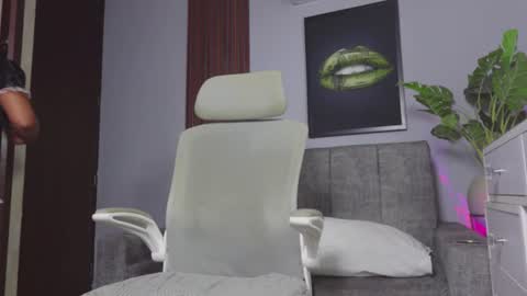 Snapshot of catalina_goddess chatting on June 2026 03:53:02 AM catalina_goddess online show from June 2026 03:53:02 AM