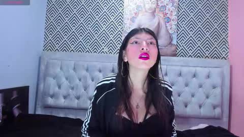 Snapshot of catalina_herrera2 chatting on October 2025 01:33:02 PM CATLINA HERRERA online show from October 2025 01:33:02 PM