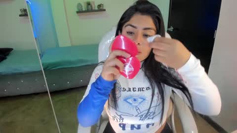 Catalina online show from December 2024 07:17:01 PM