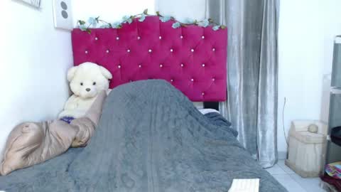 Mariacatalinakane online show from May 2026 11:47:01 PM