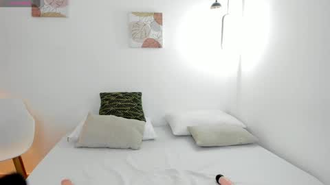 Caterin  online show from September 2025 09:29:02 PM