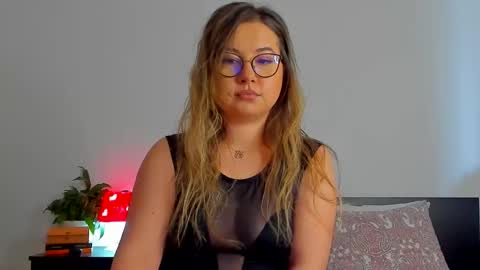 Snapshot of caterinnakat chatting on February 2025 10:30:01 AM Kat online show from February 2025 10:30:01 AM