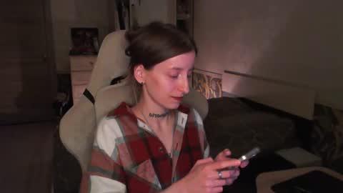 Snapshot of cath_dysphoria_ chatting on June 2026 07:24:02 PM CATH online show from June 2026 07:24:02 PM