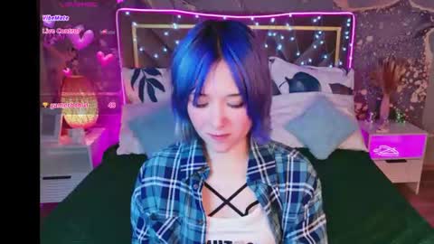 Snapshot of catharinejones chatting on June 2026 07:17:02 AM KettieHi My name is Katie I love drawing and I can play the guitar. And love dancing online show from June 2026 07:17:02 AM