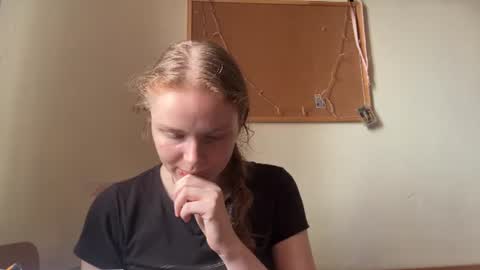 Snapshot of catherinefrancis chatting on July 2026 06:28:01 AM Jessica online show from July 2026 06:28:01 AM