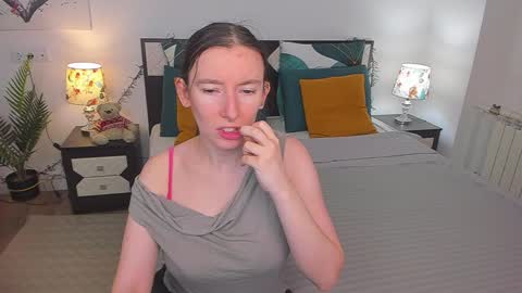 Catrin online show from December 2024 07:58:02 AM