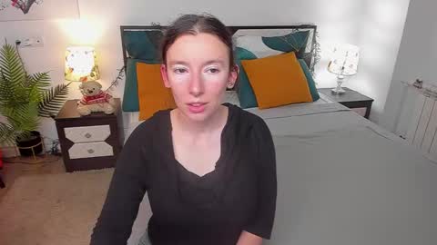 Catrin online show from September 2025 03:18:02 AM