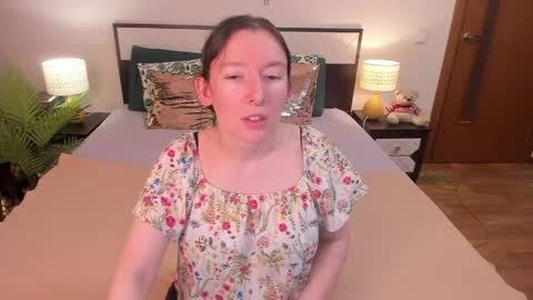 Snapshot of catherinewalls chatting on April 2026 04:48:02 AM Catrin online show from April 2026 04:48:02 AM