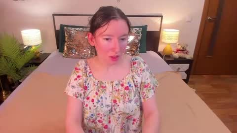 Snapshot of catherinewalls chatting on April 2026 04:17:01 AM Catrin online show from April 2026 04:17:01 AM