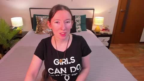 Snapshot of catherinewalls chatting on May 2026 05:25:01 AM Catrin online show from May 2026 05:25:01 AM