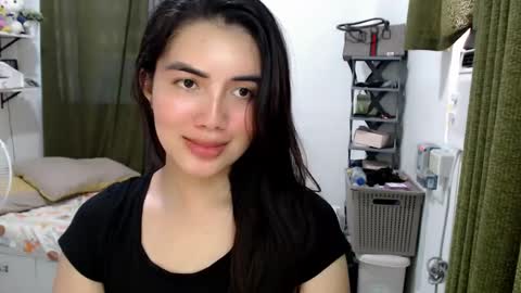 Snapshot of cathy_lyn chatting on May 2026 08:33:01 AM cathy_lyn online show from May 2026 08:33:01 AM