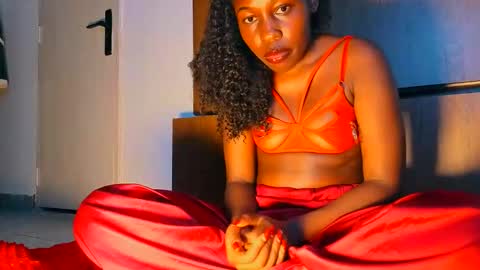 catrine online show from November 2025 06:51:01 PM