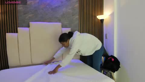 Snapshot of catiusca_reyes_03 chatting on April 2026 01:01:02 PM catiusca_reyes_03 online show from April 2026 01:01:02 PM