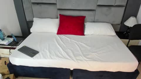 Snapshot of catleyasmith chatting on December 2025 12:12:01 PM Catleya online show from December 2025 12:12:01 PM