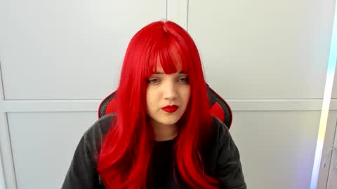 Snapshot of catrine_cute chatting on April 2026 07:06:01 AM Catrine online show from April 2026 07:06:01 AM