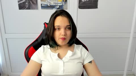 Snapshot of catrine_cute chatting on May 2026 07:13:02 AM Catrine online show from May 2026 07:13:02 AM