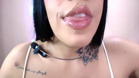 Cattleya online show from December 2025 03:03:02 AM