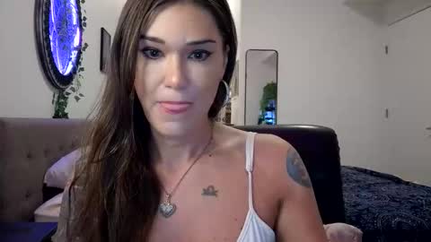 Cayla online show from November 2025 01:15:01 AM