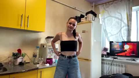 Lucie online show from August 2026 01:02:02 PM