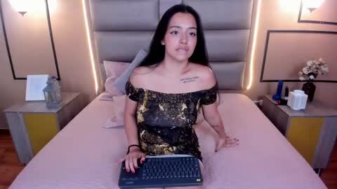 Snapshot of caylincollins chatting on January 2025 10:42:01 PM caylincollins online show from January 2025 10:42:01 PM