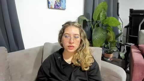 ccuteass online show from December 2024 10:13:02 AM