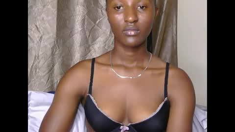 cee_queen online show from June 2026 02:53:01 AM