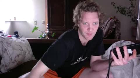 Snapshot of ceezeee chatting on December 2024 10:12:02 AM ceezeee online show from December 2024 10:12:02 AM