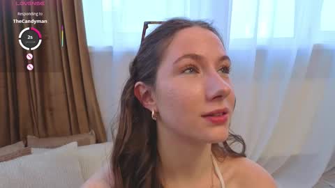 Josie Manesi online show from February 2026 06:09:02 AM