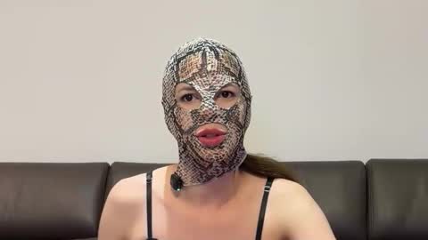 Snapshot of celeste_grayson chatting on June 2026 02:53:01 AM celeste grayson online show from June 2026 02:53:01 AM
