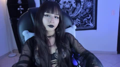   online show from December 2025 10:05:01 PM