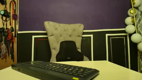 Snapshot of celestte_sweet chatting on April 2026 01:42:02 AM online show from April 2026 01:42:02 AM