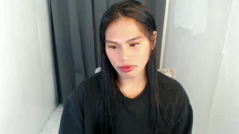 Snapshot of cellin_fuckdoll chatting on June 2026 06:05:02 AM cellin online show from June 2026 06:05:02 AM