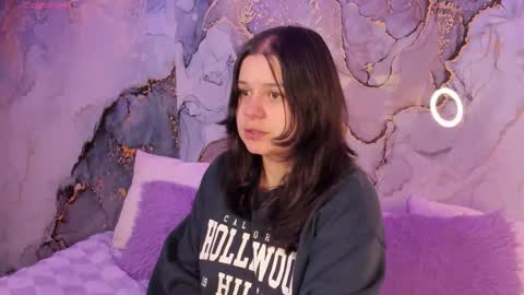 Hello guys my name is Sofi and Lizzie and  Vanessa online show from February 2026 03:33:01 AM