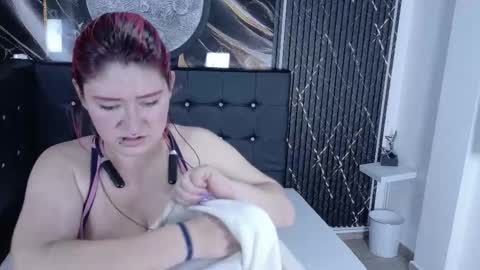 Cerecita  online show from March 2026 08:27:02 PM