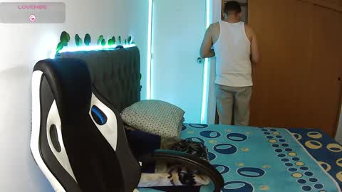 Snapshot of cerso1 chatting on February 2025 12:00:02 PM Cerso online show from February 2025 12:00:02 PM