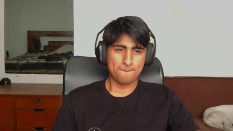 Cesar online show from December 2025 06:16:01 PM