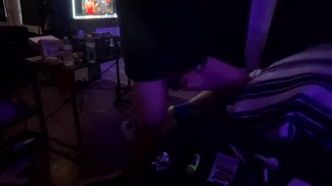 Snapshot of cezarthebreeder chatting on February 2026 02:18:01 PM cezarthebreeder online show from February 2026 02:18:01 PM