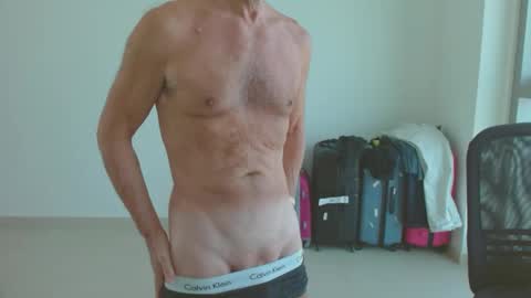 Snapshot of ch400 chatting on December 2024 09:39:02 AM ch400 online show from December 2024 09:39:02 AM