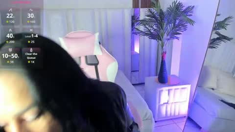 Snapshot of chanel_watson chatting on May 2026 04:06:01 AM CHANEL online show from May 2026 04:06:01 AM