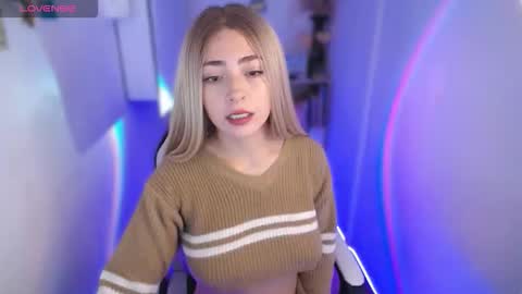 channel_blonde_a online show from October 2025 05:09:01 PM