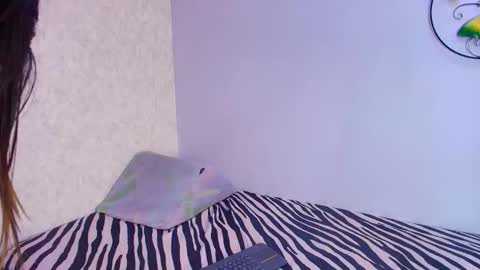 Raquel  online show from November 2025 12:04:01 PM