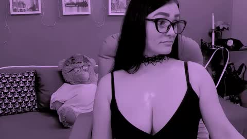 The Queen online show from March 2026 03:06:02 PM