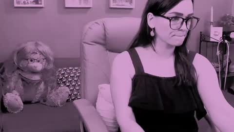 Snapshot of chantallovely chatting on June 2026 10:35:02 PM The Queen online show from June 2026 10:35:02 PM