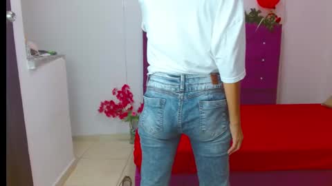 Snapshot of chantalsemenova2023 chatting on January 2025 12:10:01 PM chantal sweety and horny latina for u online show from January 2025 12:10:01 PM